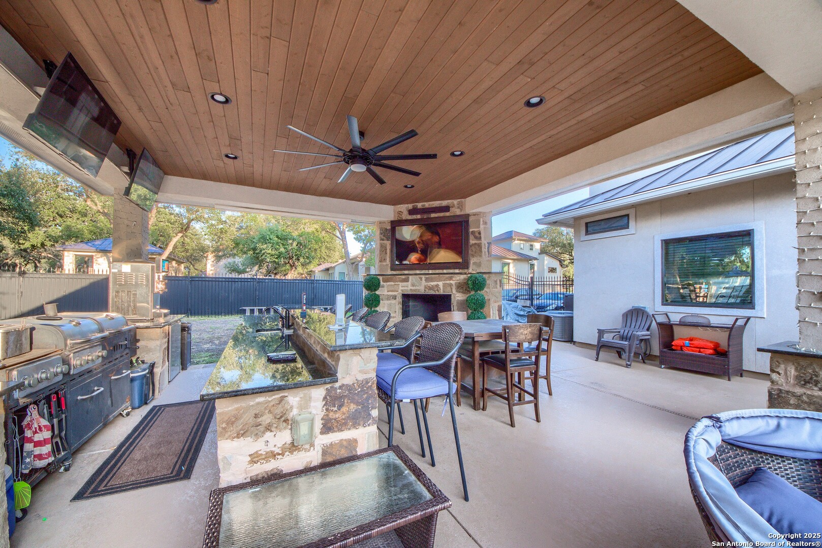 9811 KLEIN CT