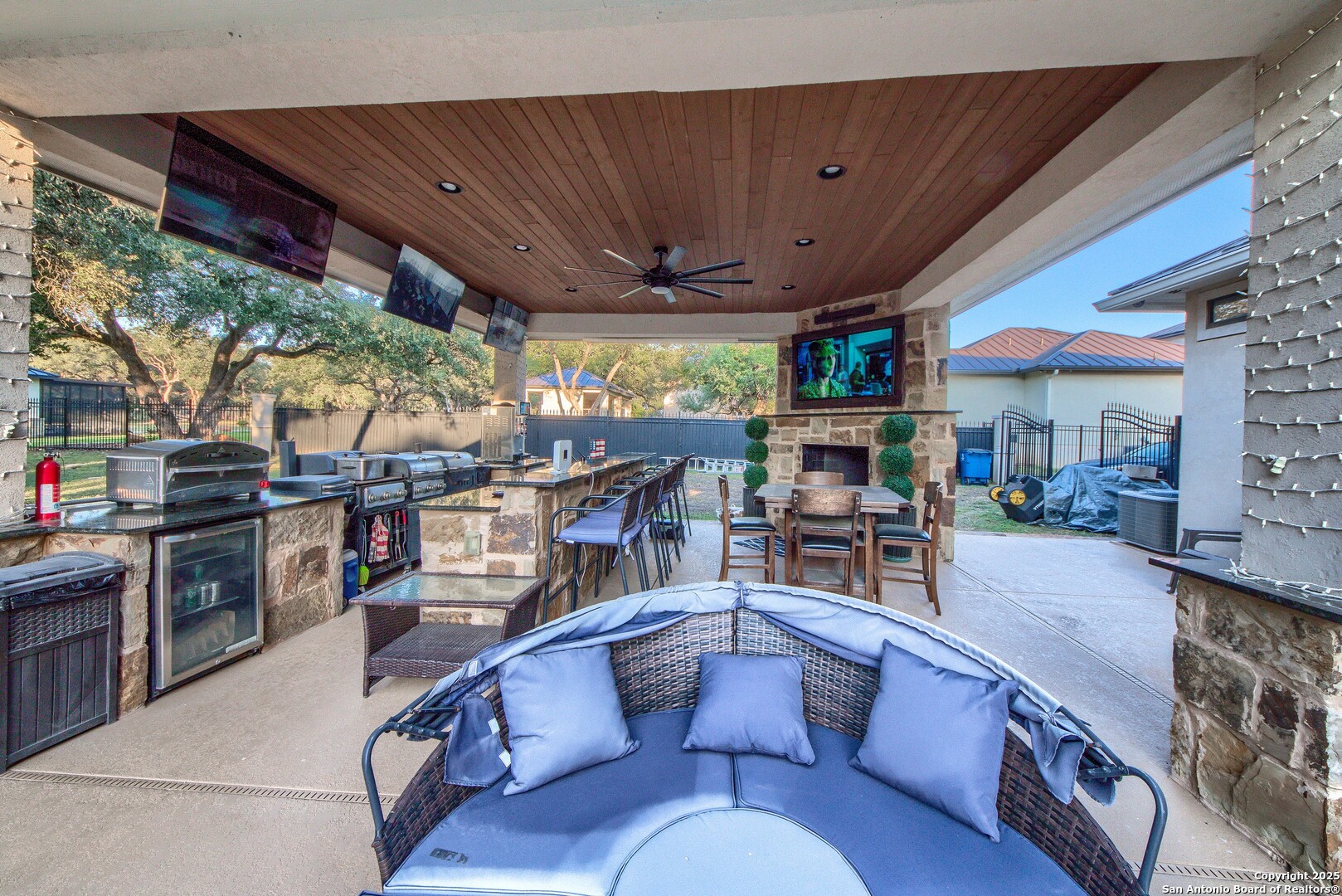 9811 KLEIN CT