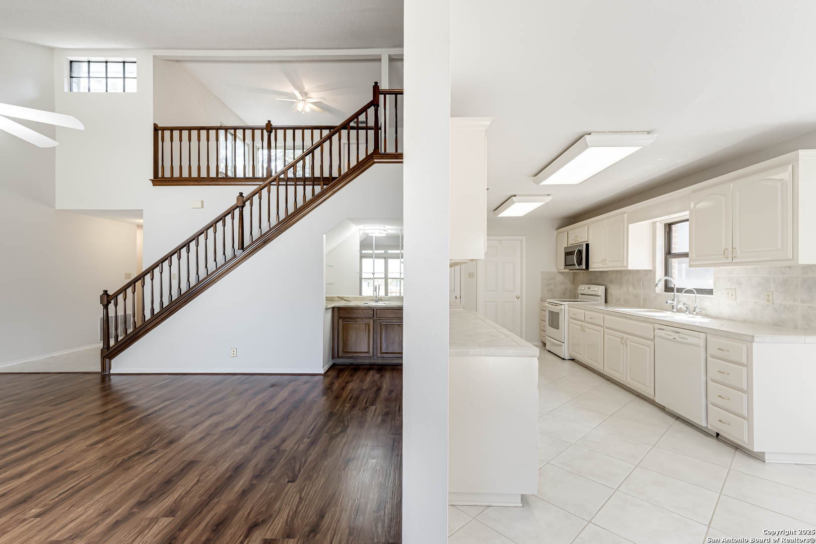 5953 Woodridge Rock