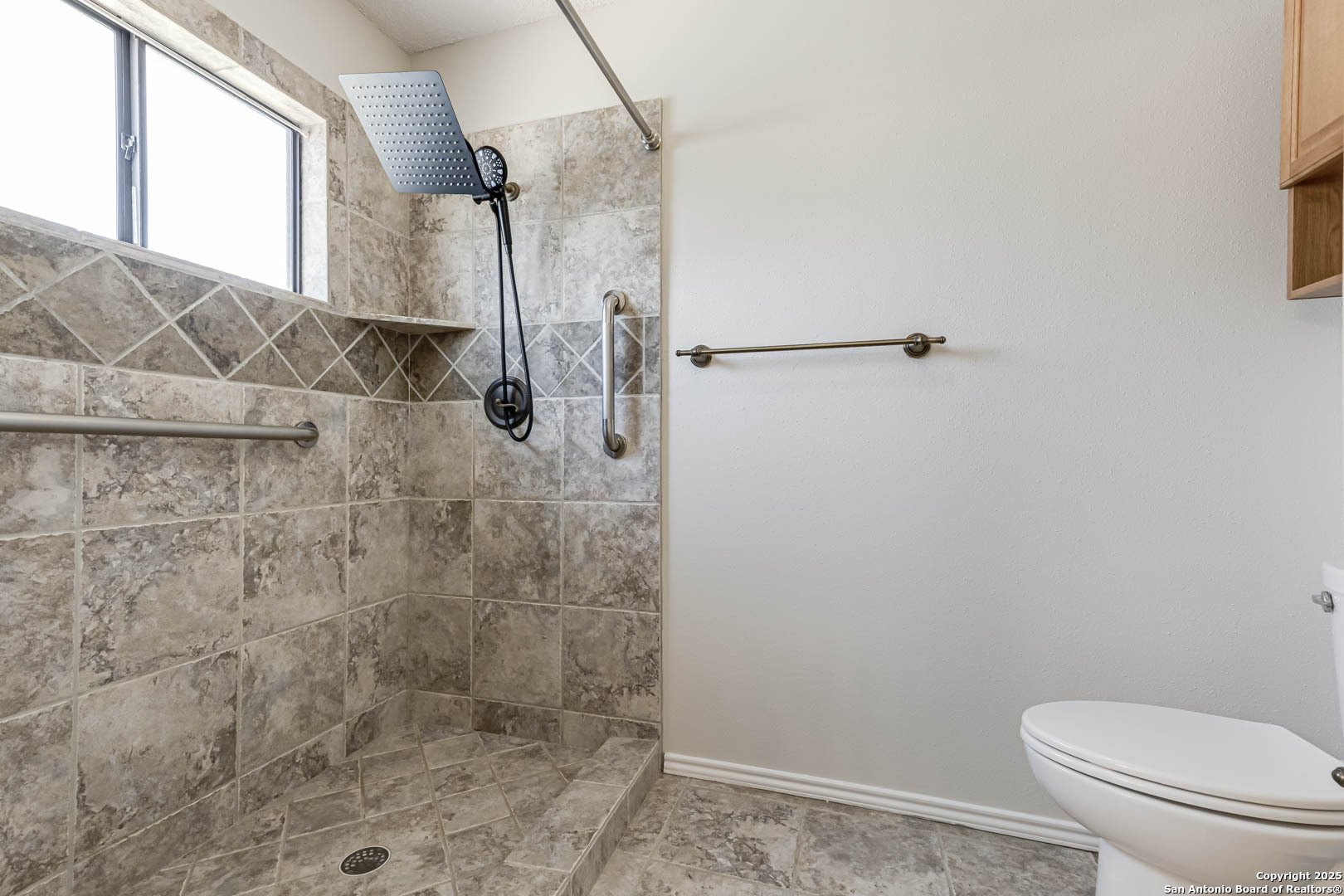 5953 Woodridge Rock