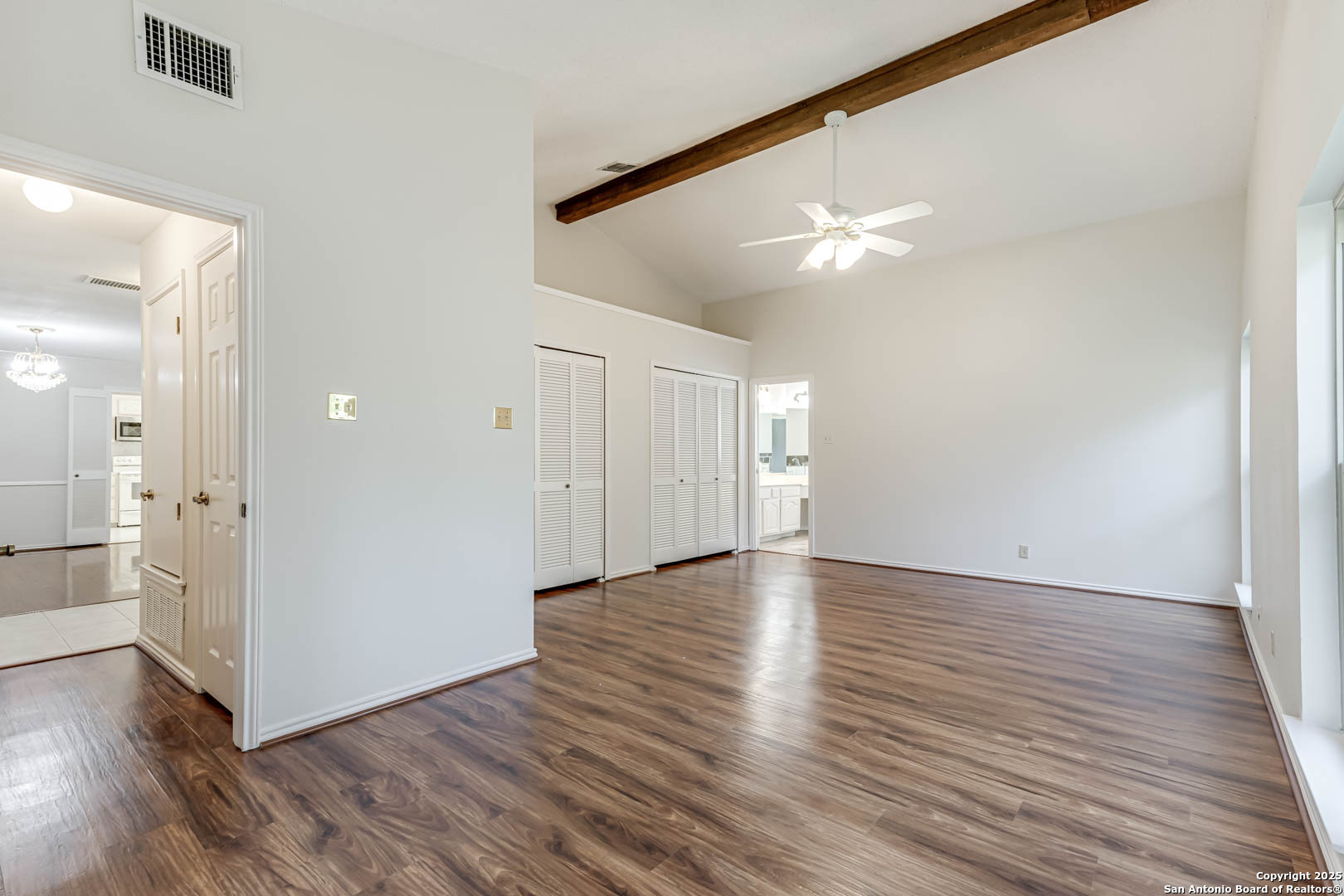 5953 Woodridge Rock