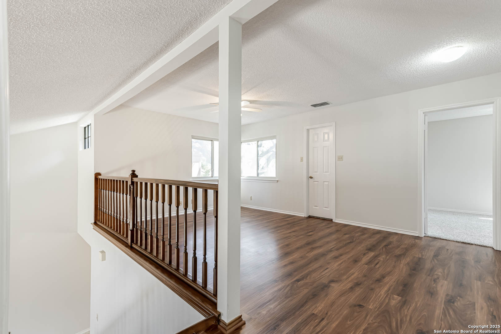 5953 Woodridge Rock