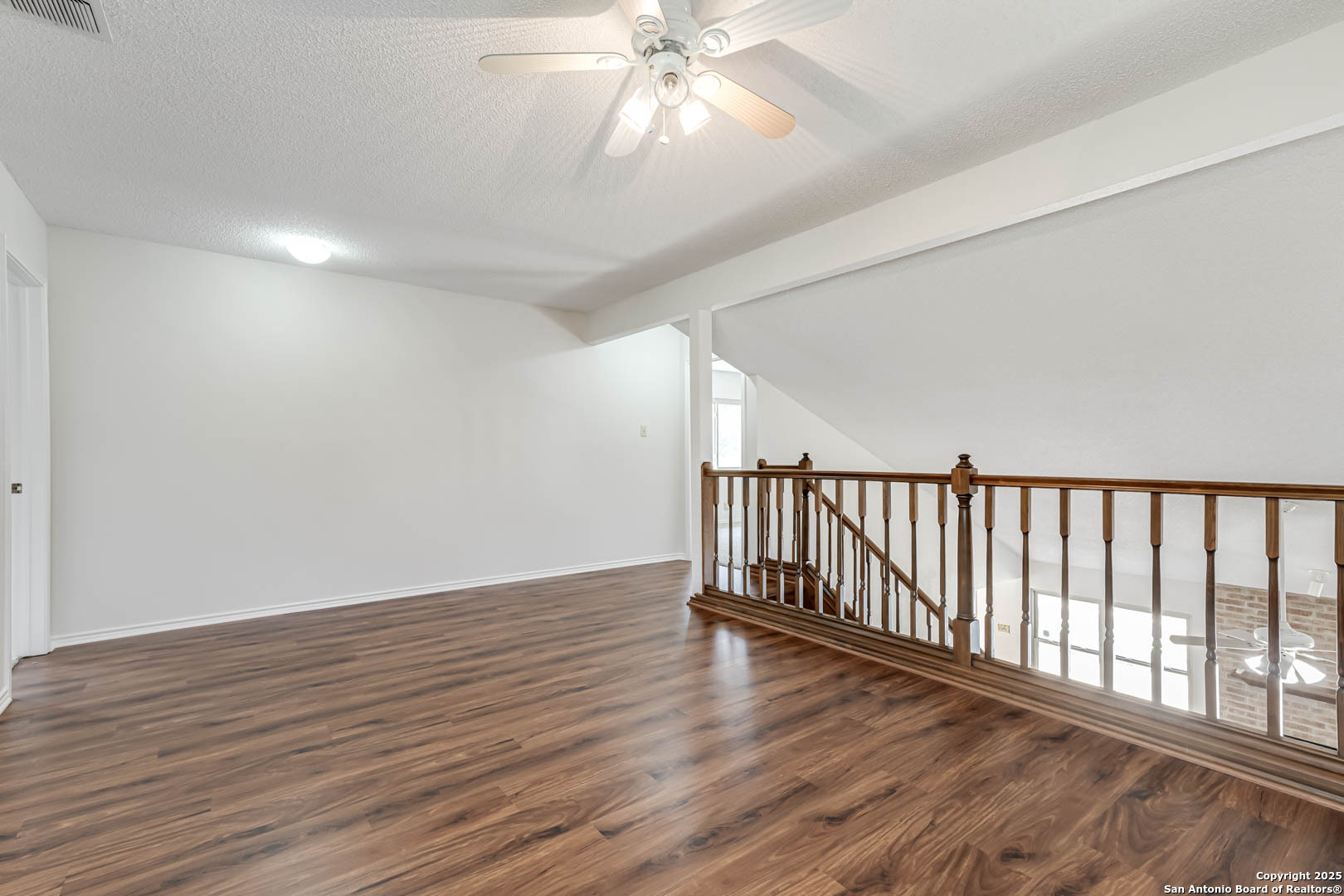 5953 Woodridge Rock