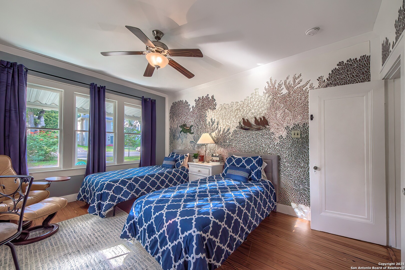 1023 W Gramercy