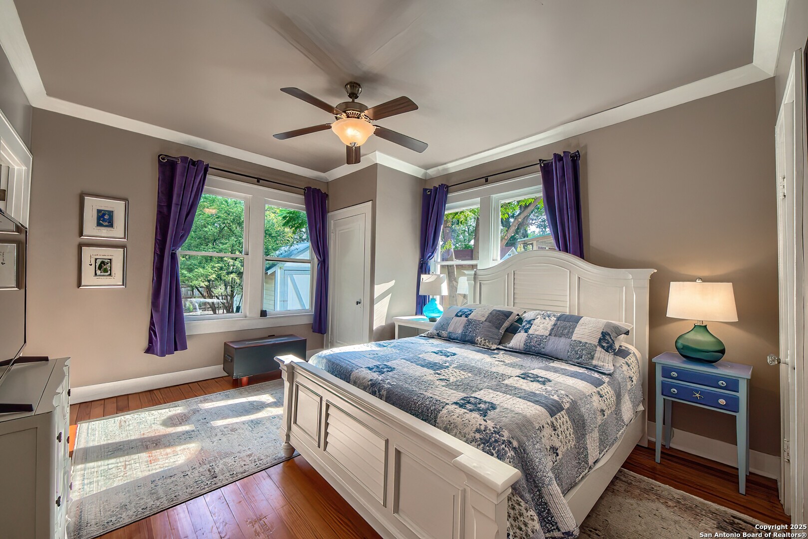 1023 W Gramercy