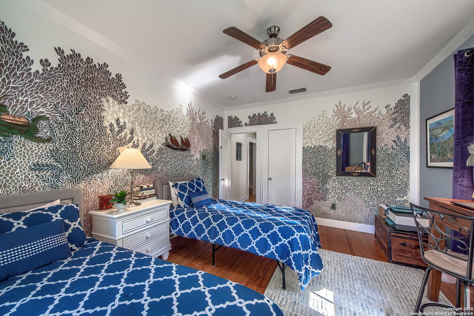 1023 W Gramercy