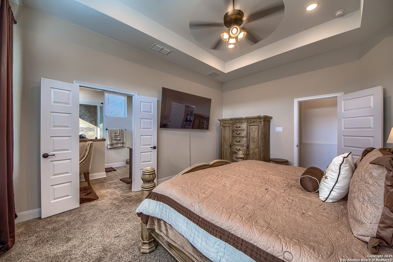 950 Lone Cypress