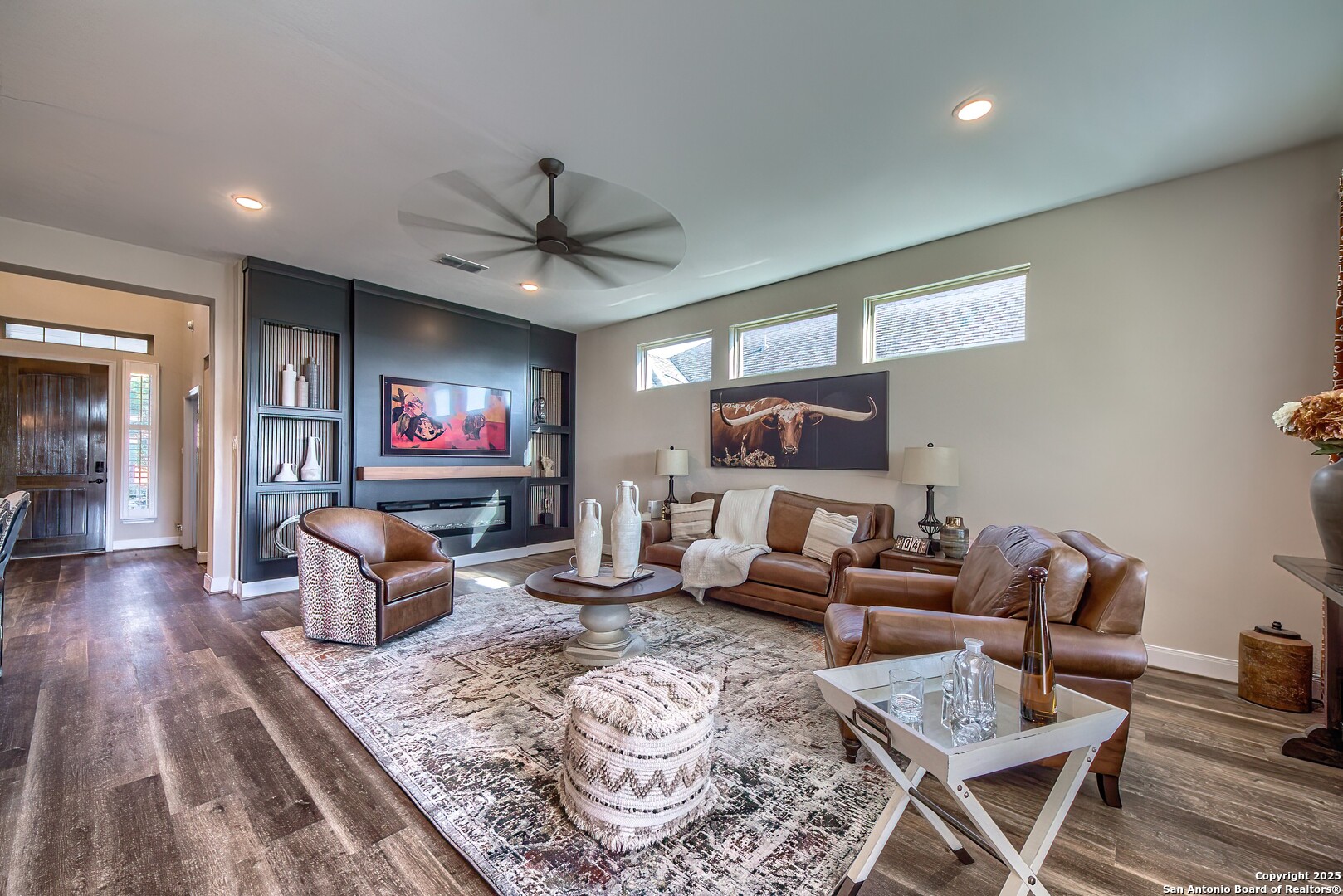 950 Lone Cypress