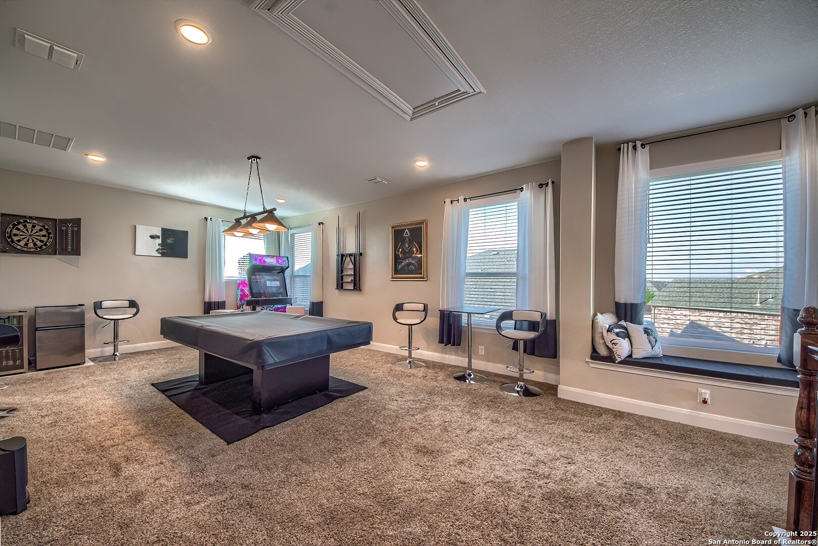950 Lone Cypress