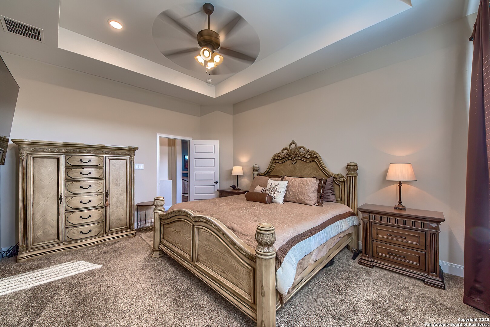 950 Lone Cypress