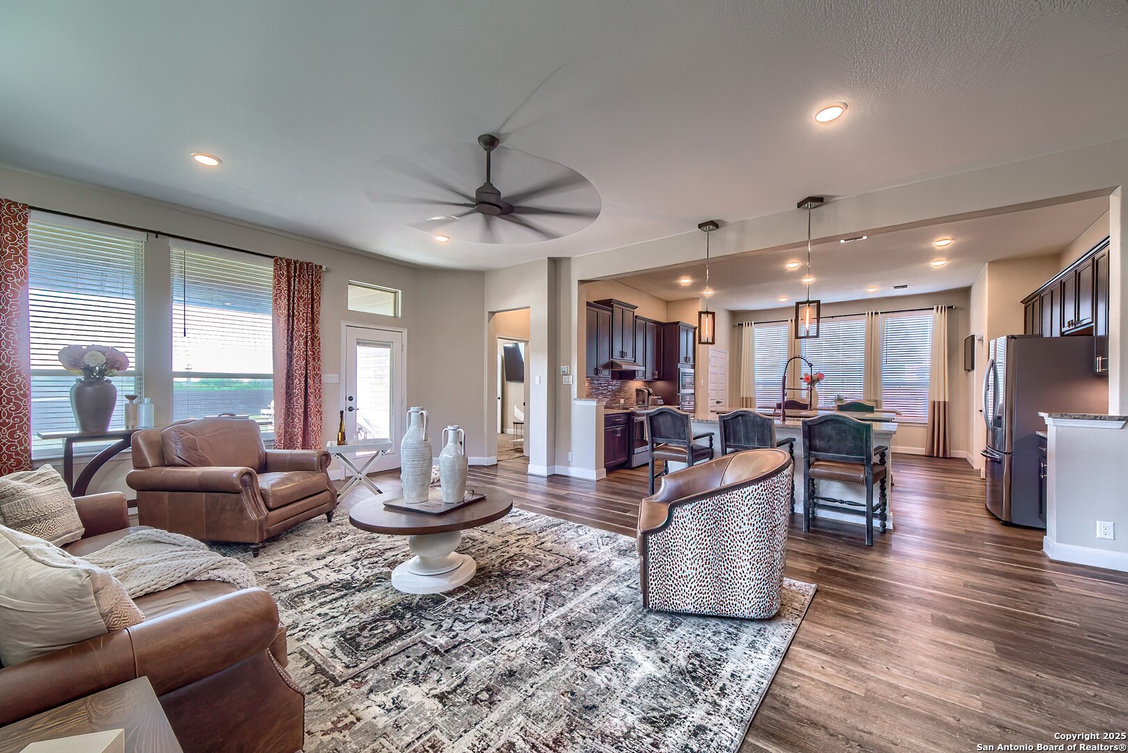 950 Lone Cypress