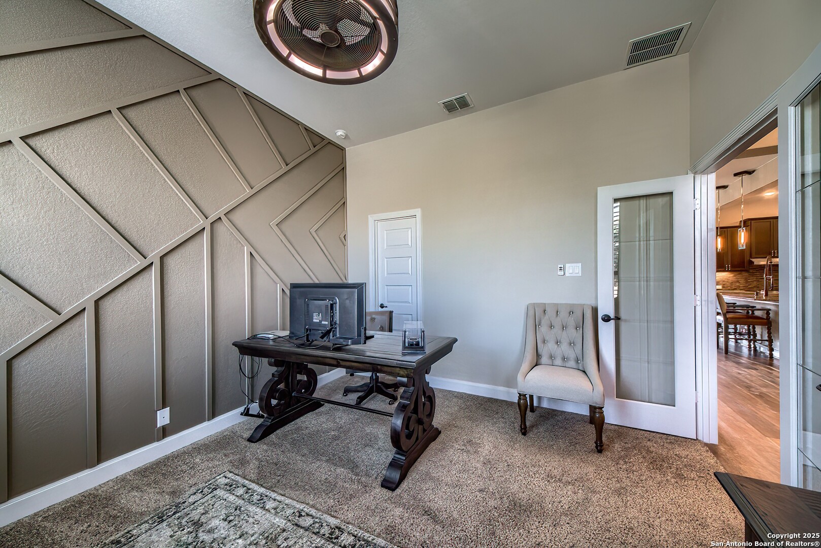 950 Lone Cypress