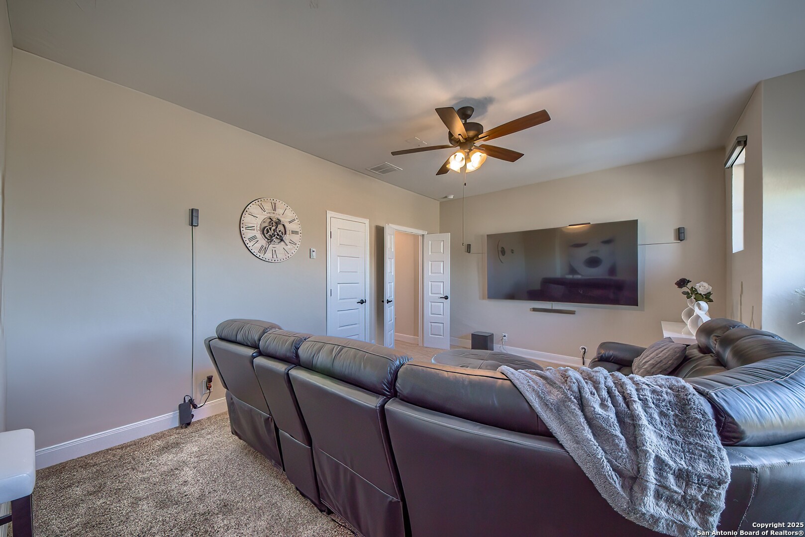 950 Lone Cypress