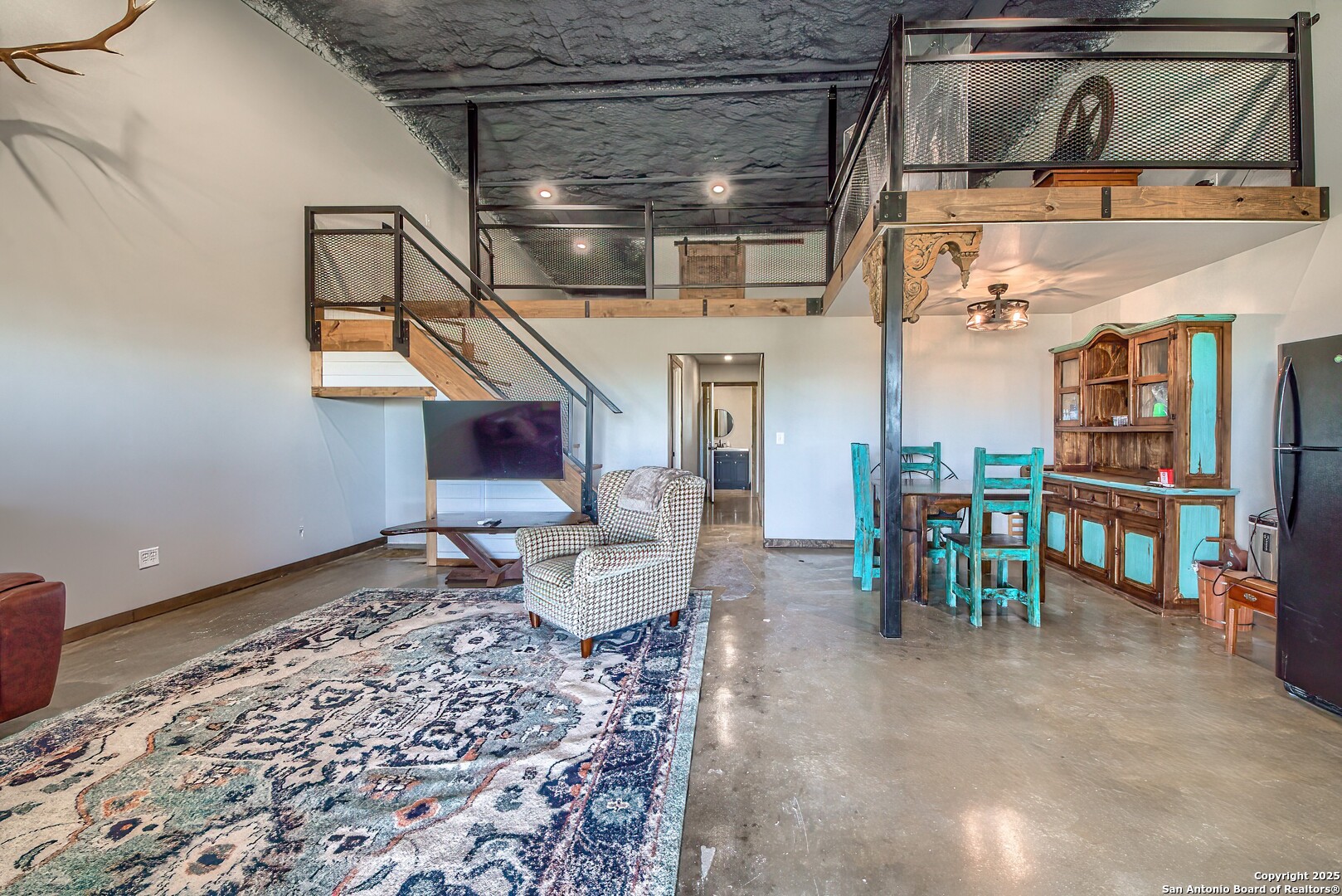 240 Glory Lane