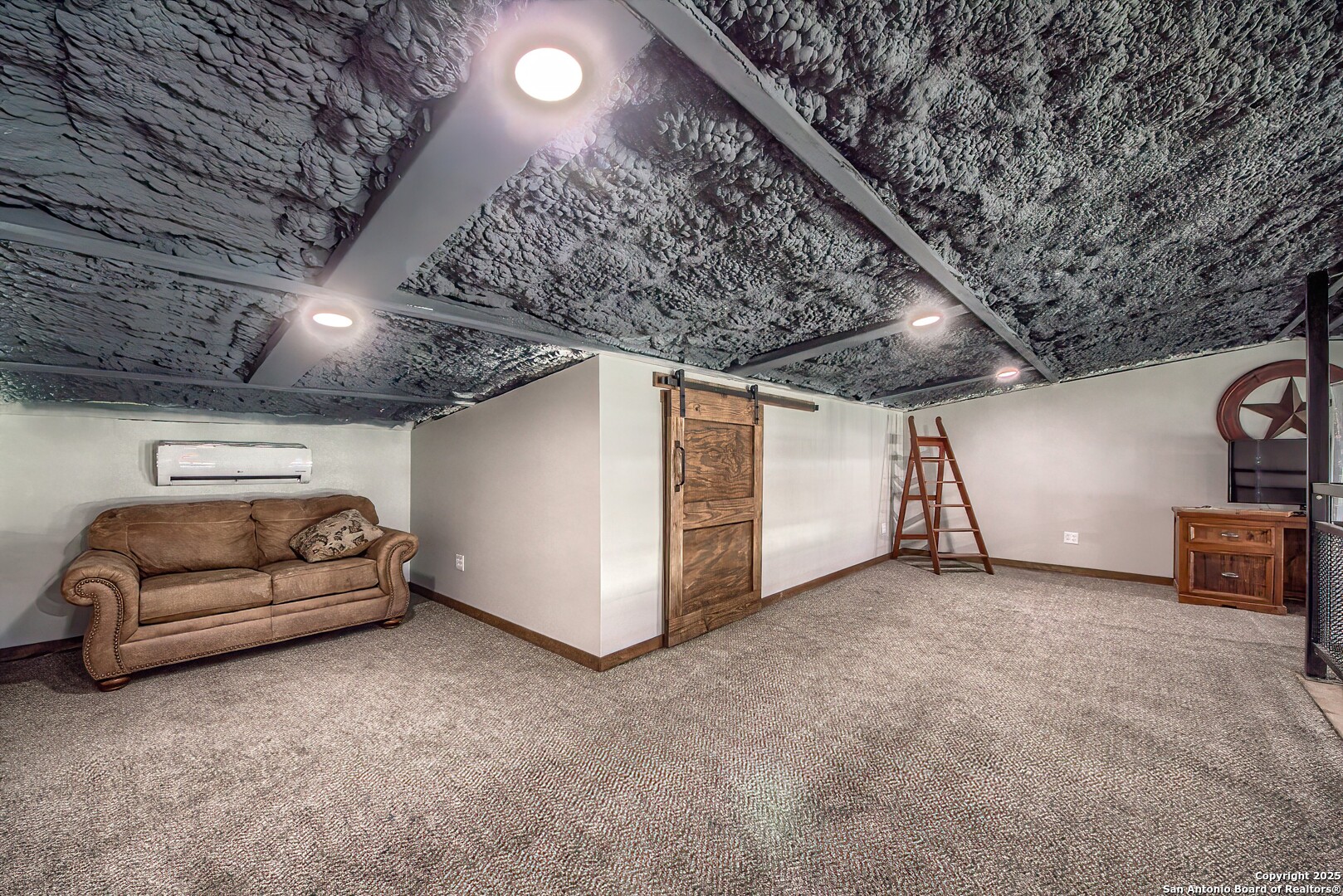 240 Glory Lane