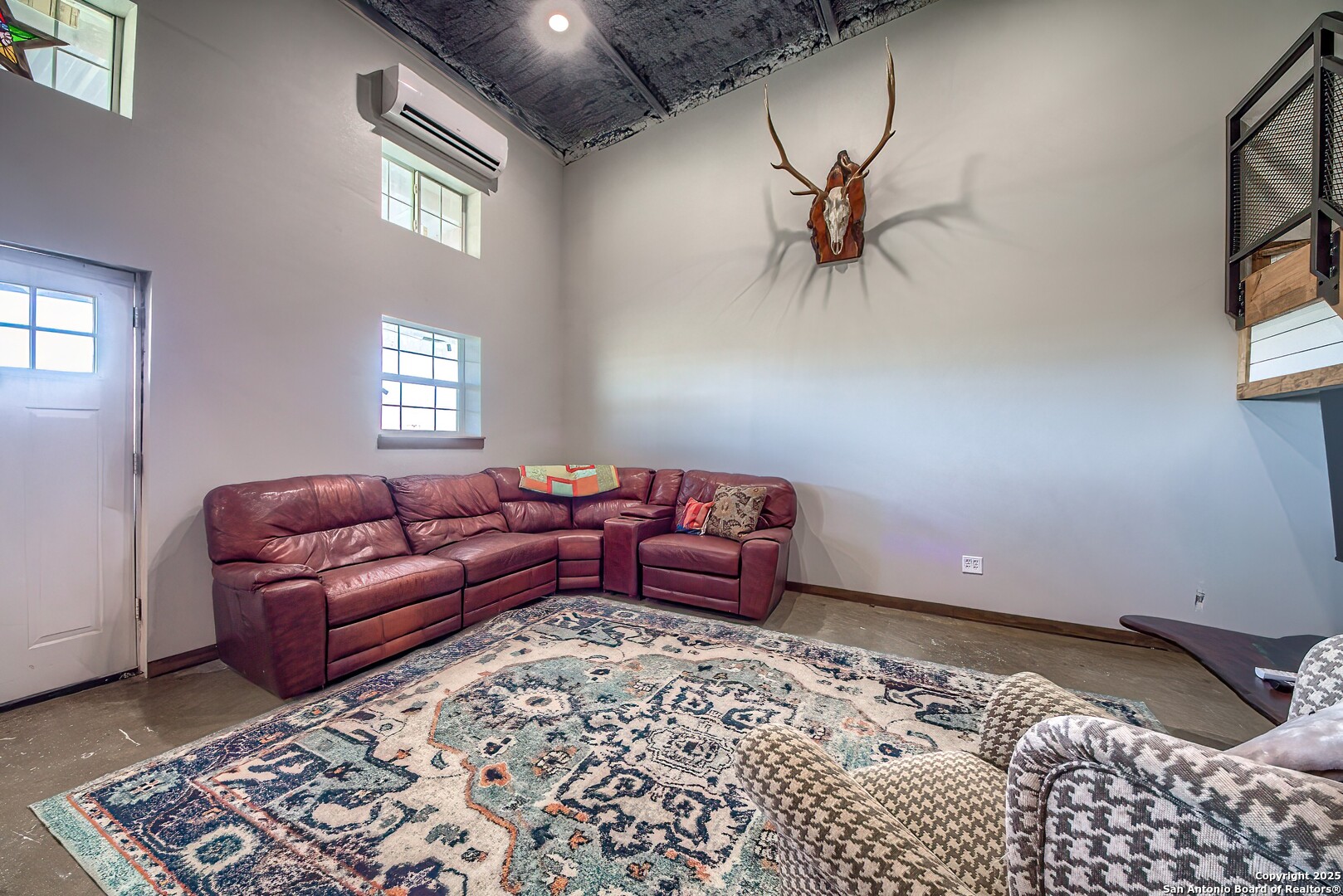 240 Glory Lane