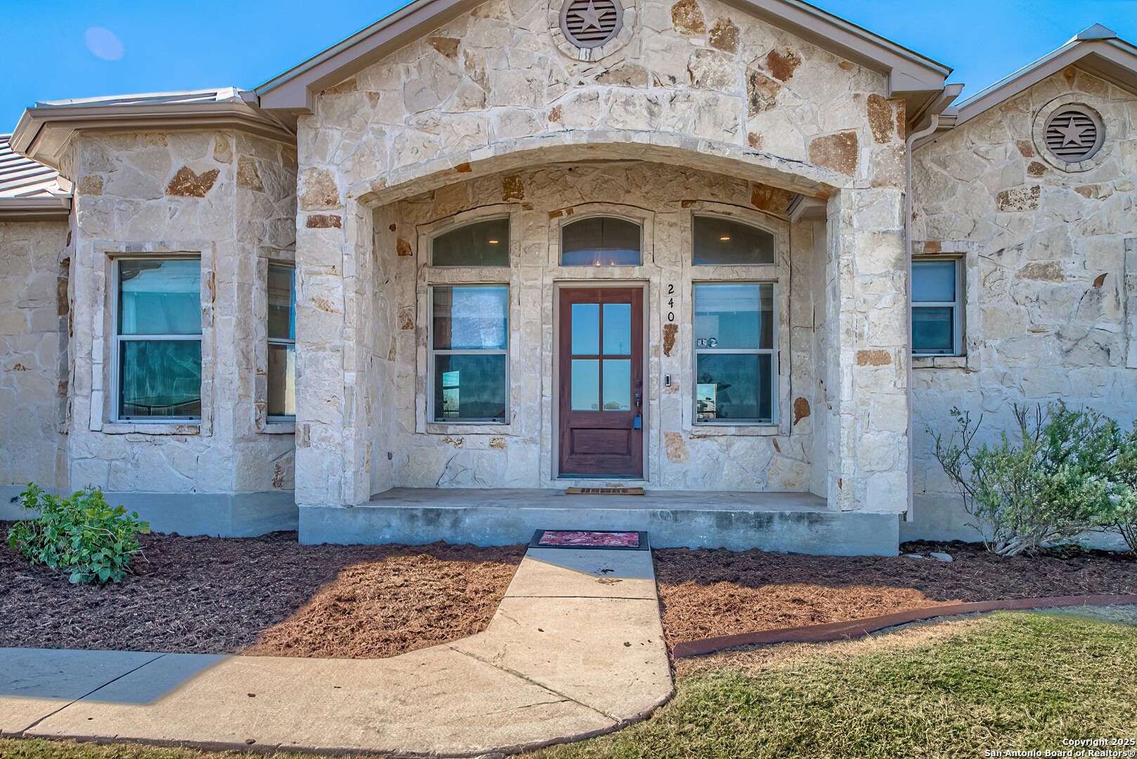 240 Glory Lane