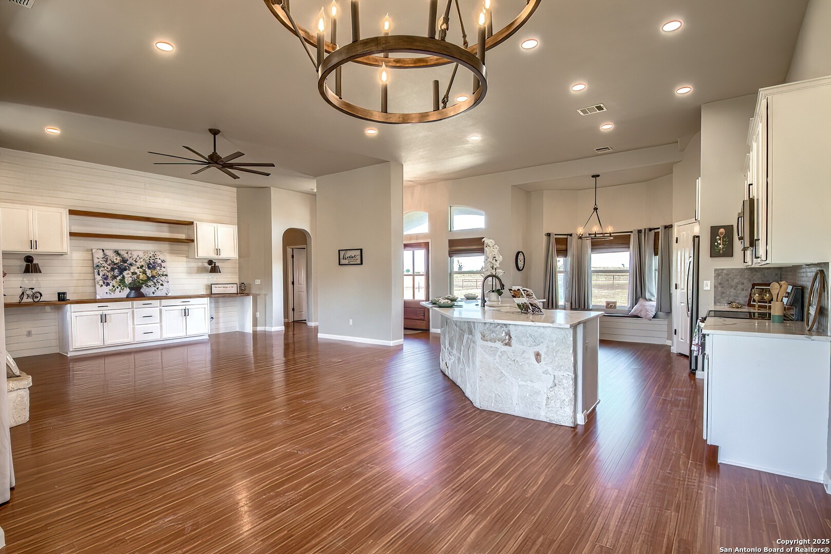 240 Glory Lane