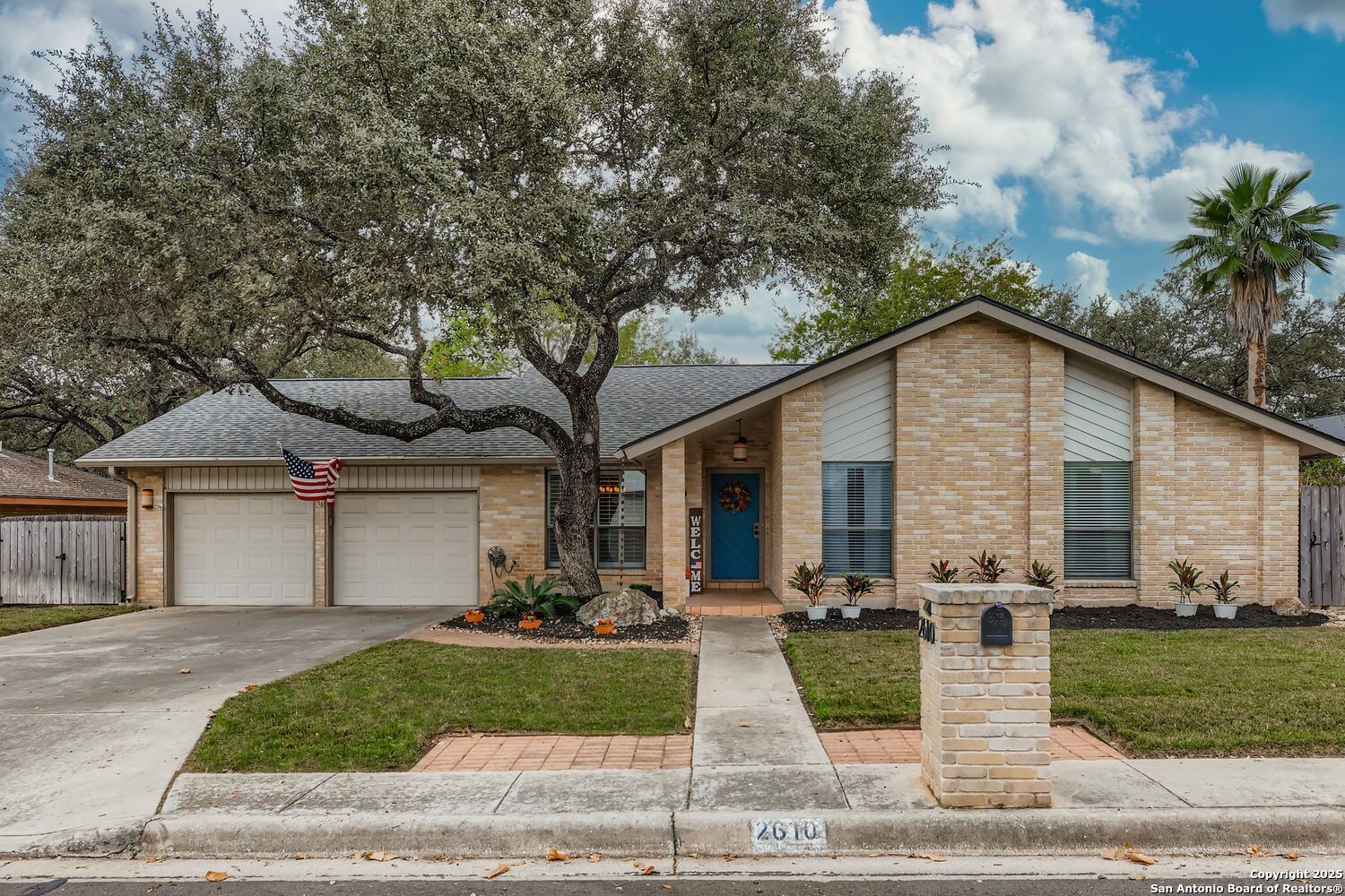 2610 Shadow Cliff Street
