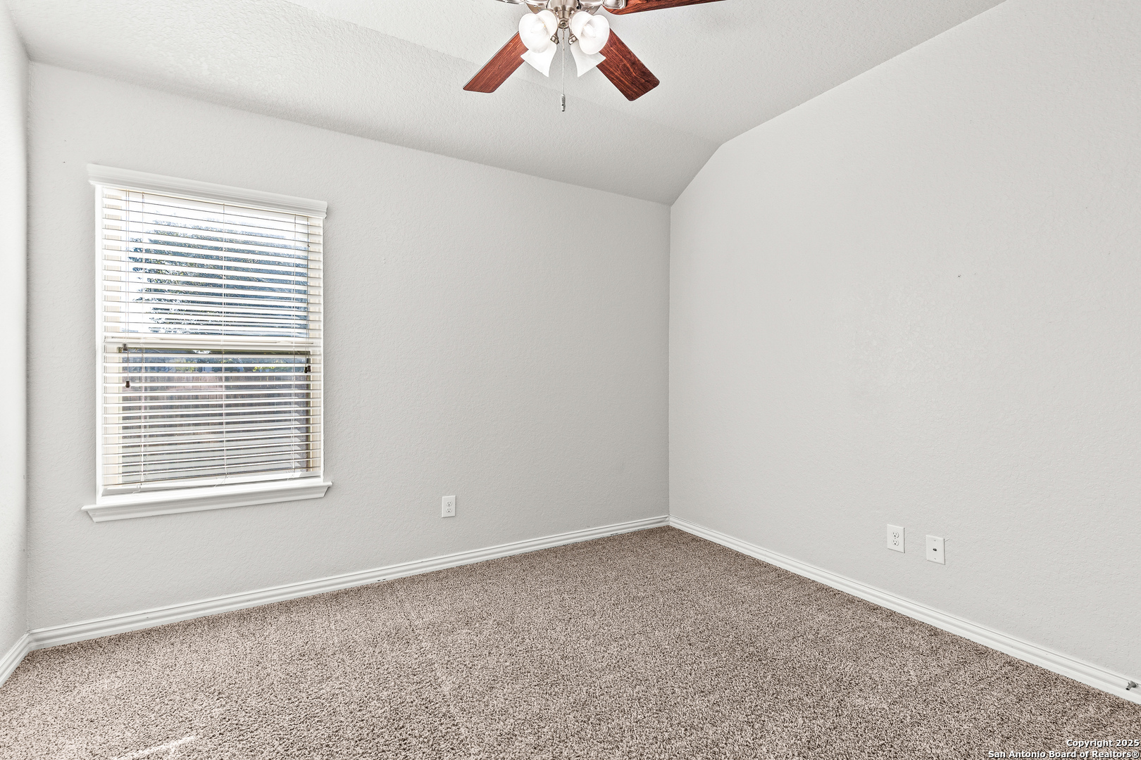 14118 Saratoga Pass