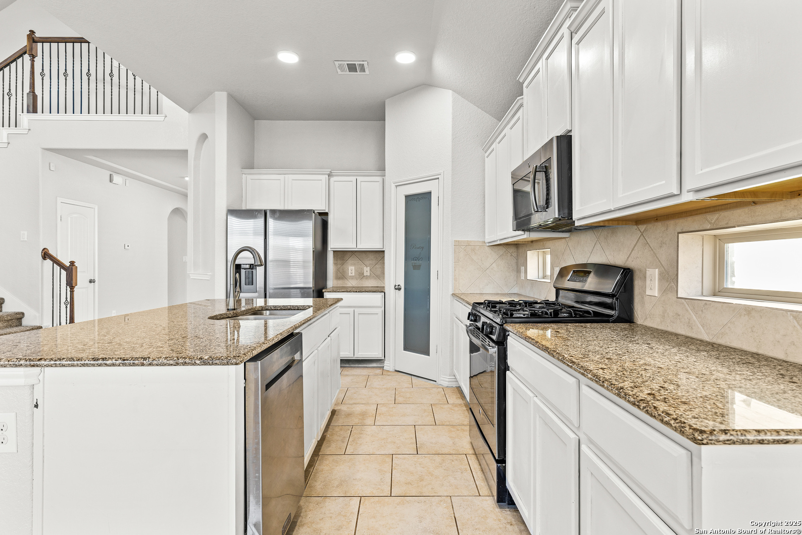 14118 Saratoga Pass