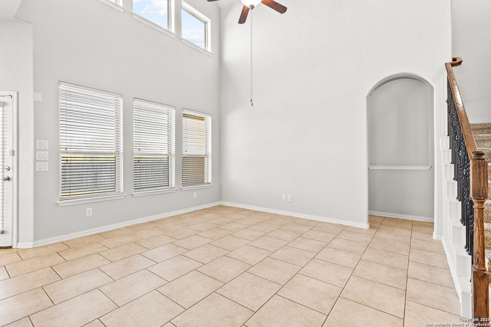 14118 Saratoga Pass