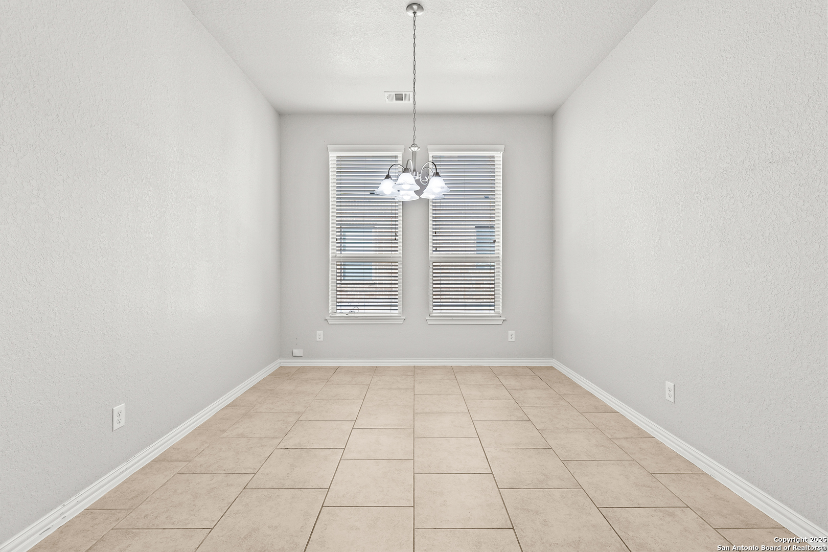 14118 Saratoga Pass