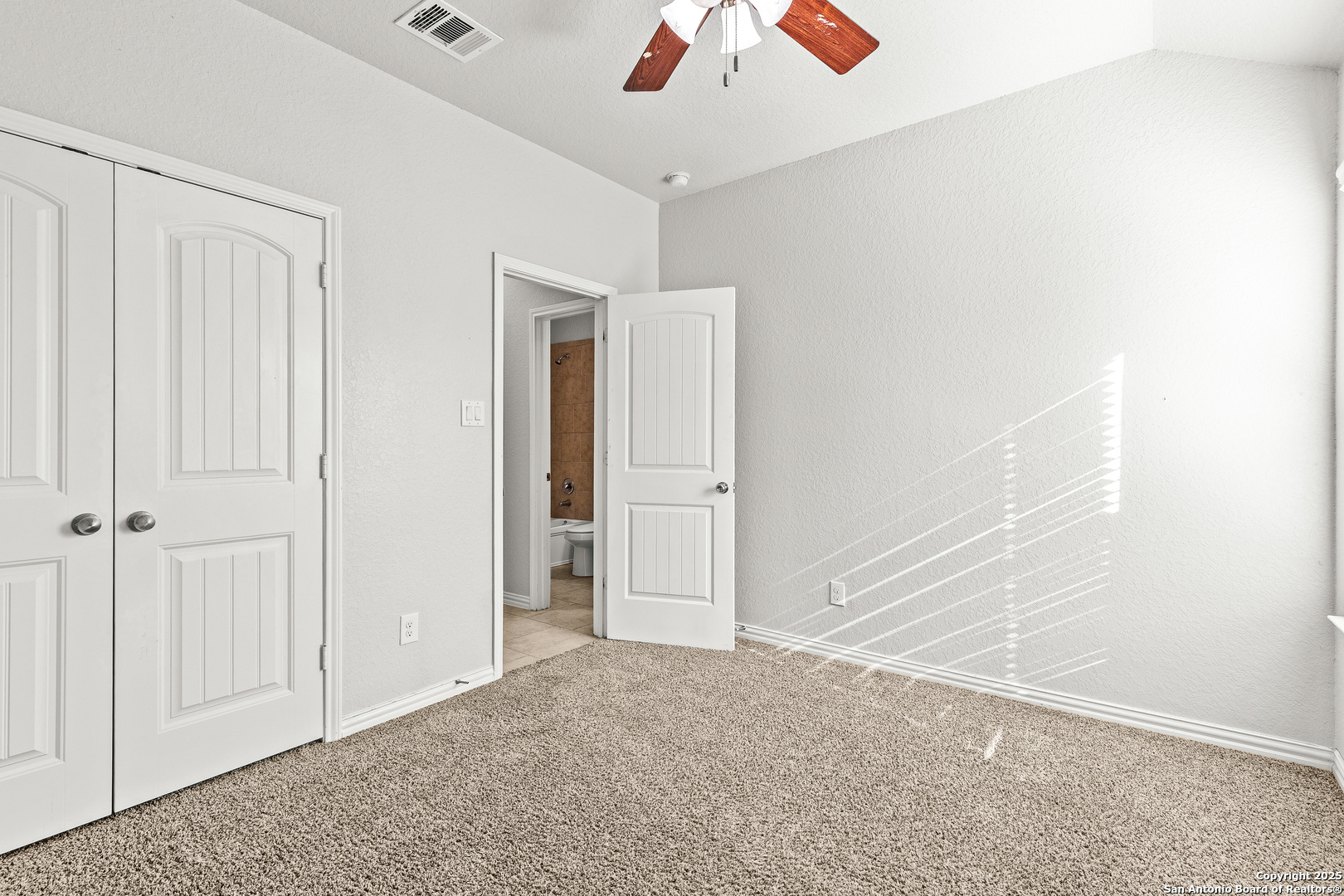 14118 Saratoga Pass