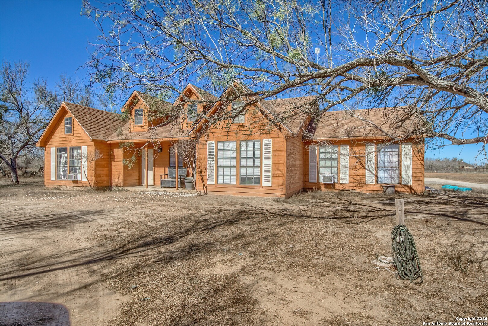 200 Meadowview