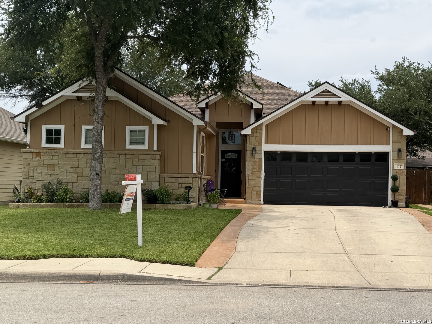 10727 Bushbuck Field