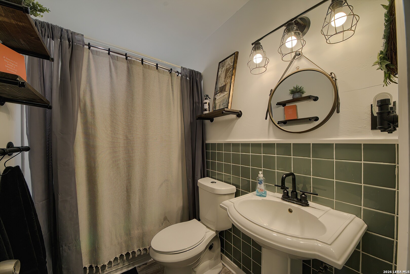 3909 McCall Creek