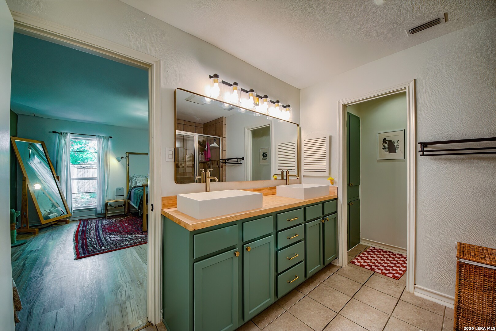 8222 Dawnwood