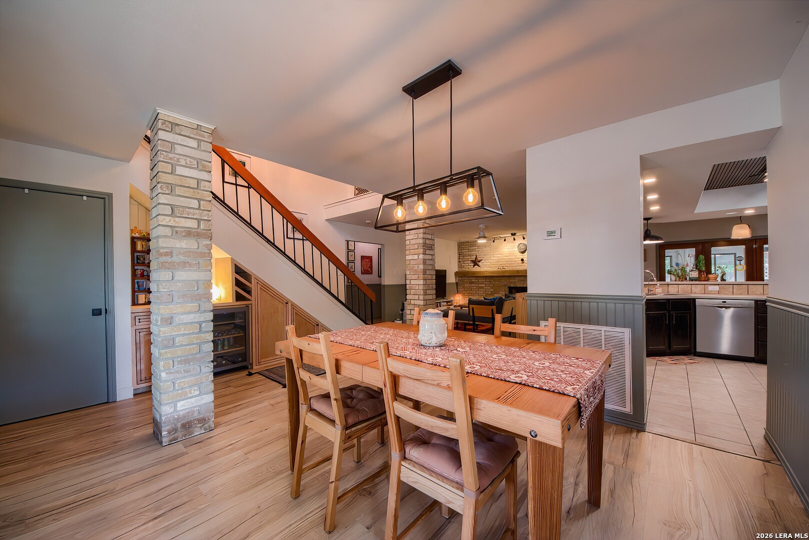 8222 Dawnwood