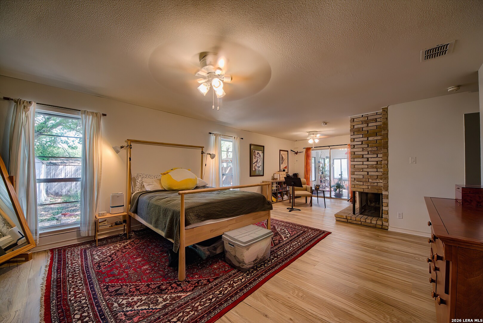 8222 Dawnwood
