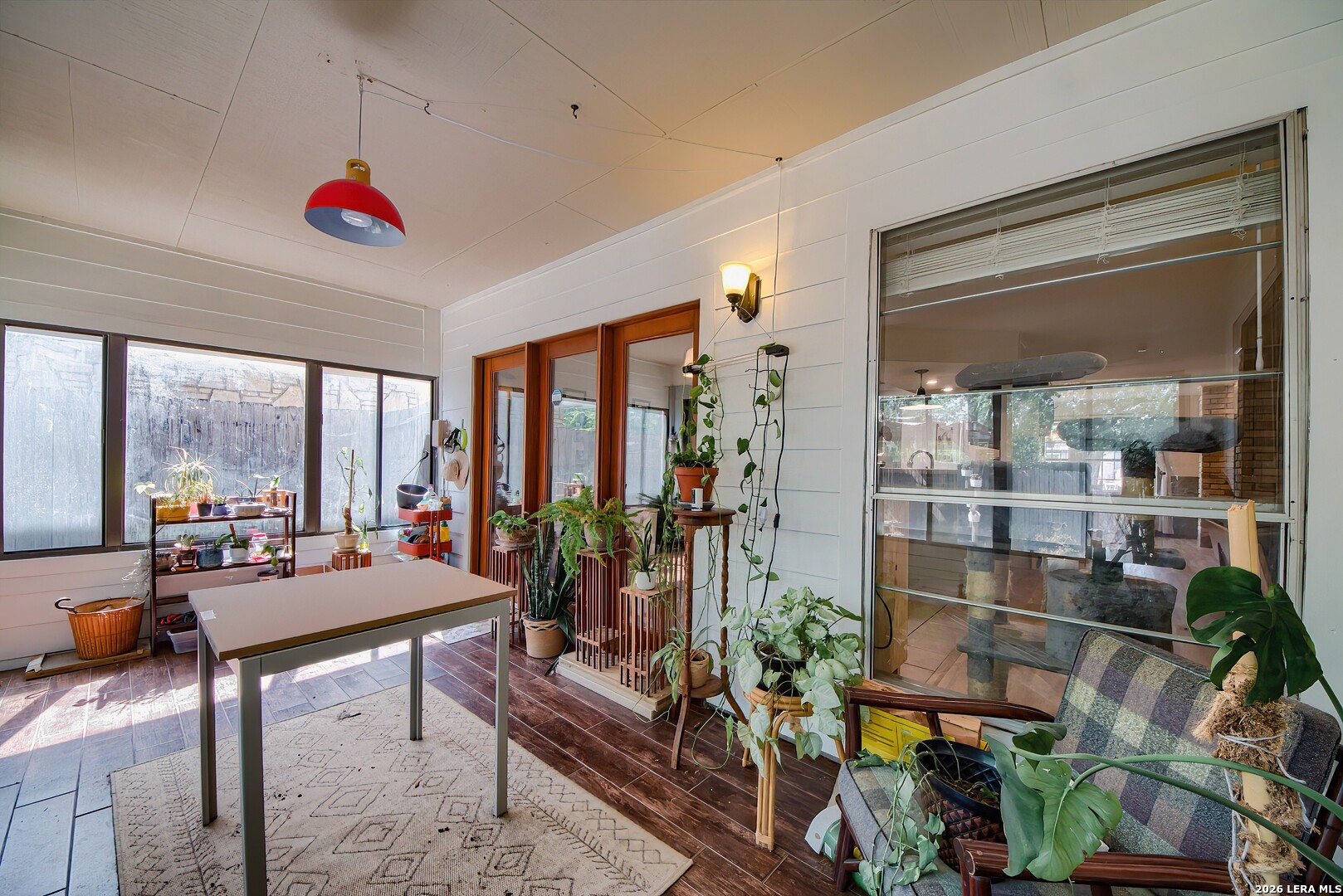 8222 Dawnwood