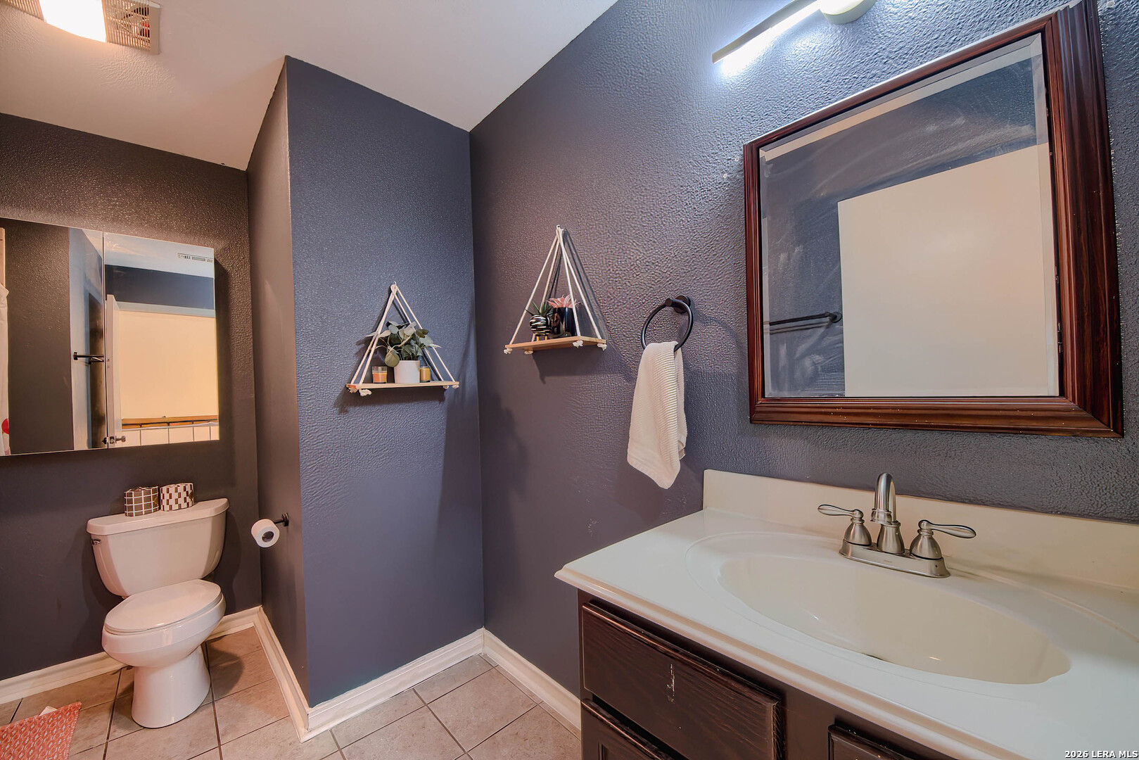 8222 Dawnwood