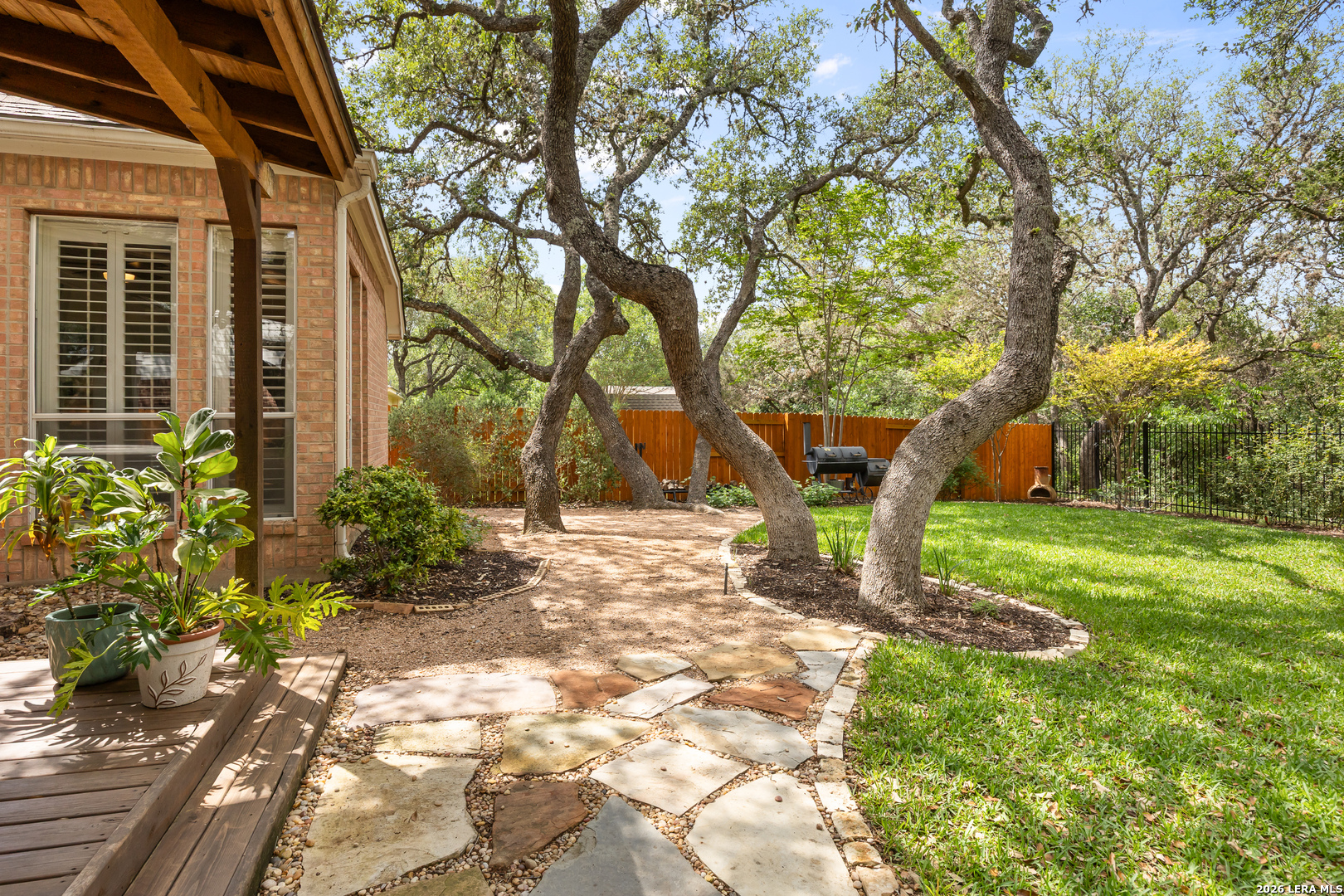 1311 Belclaire