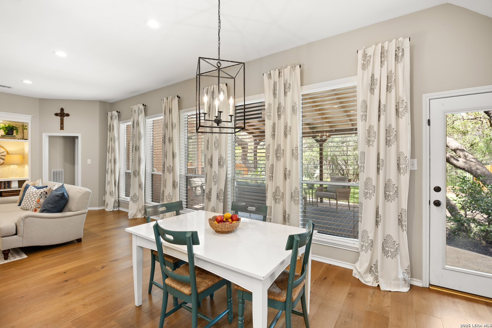 1311 Belclaire