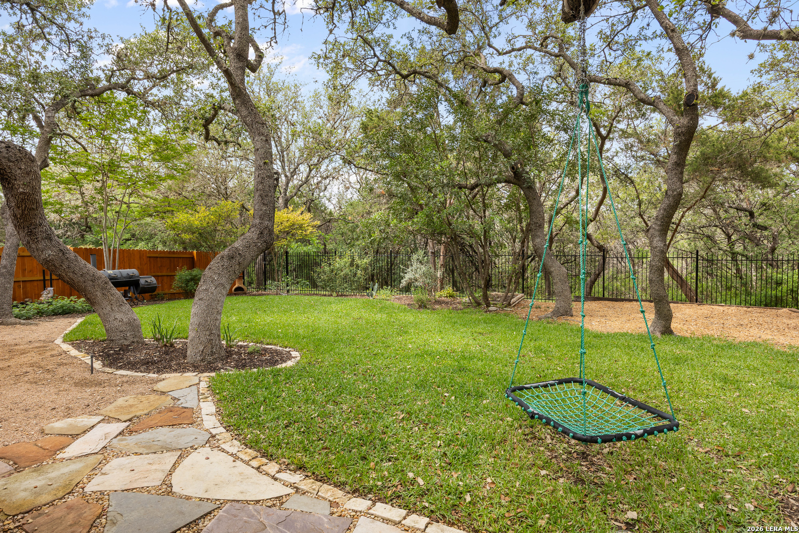 1311 Belclaire