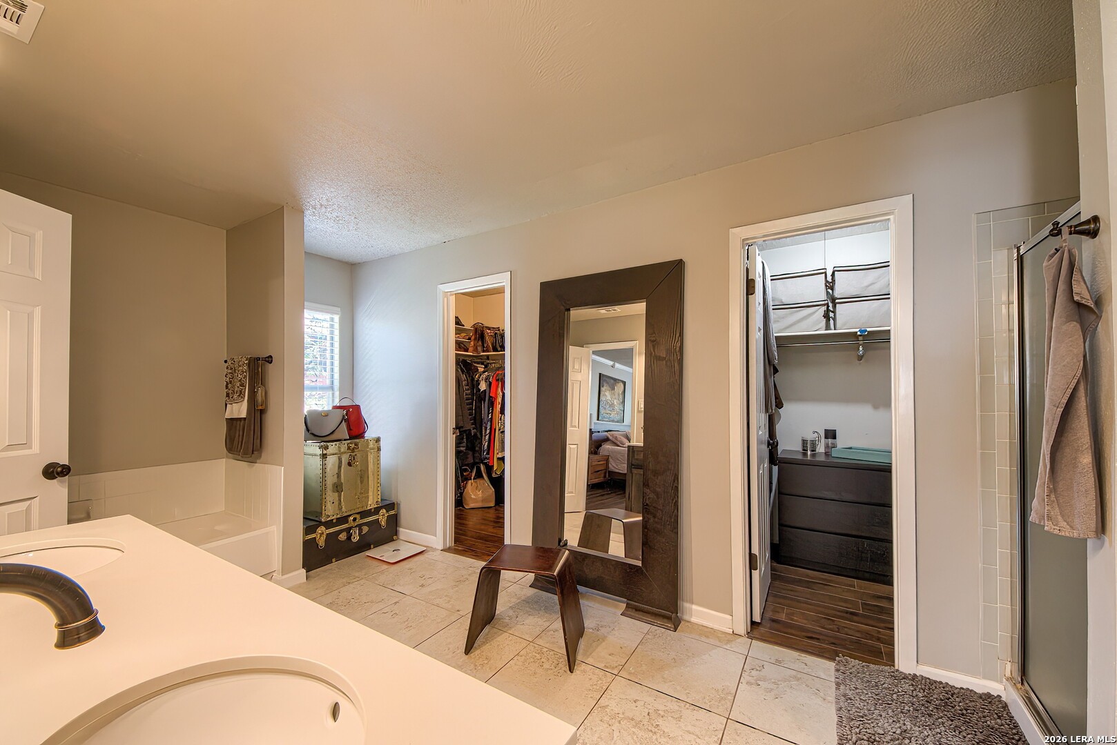 2422 Thrasher Oak