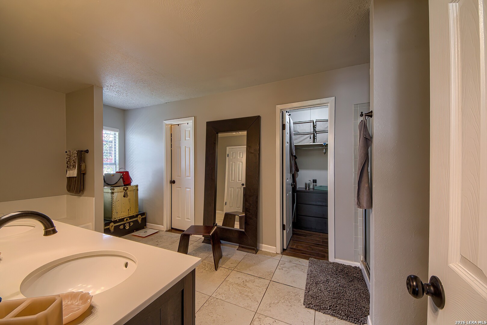 2422 Thrasher Oak