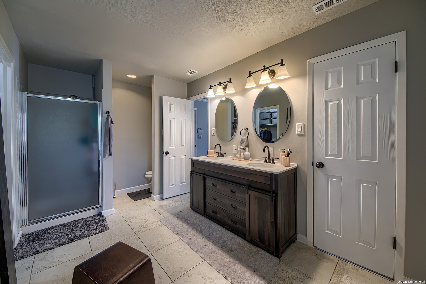 2422 Thrasher Oak