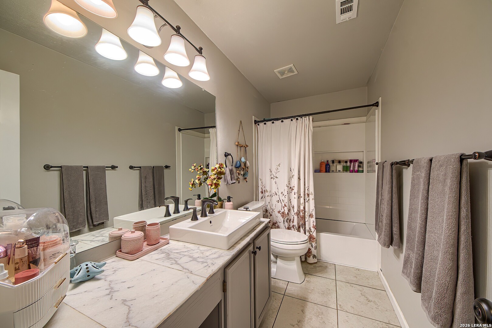 2422 Thrasher Oak