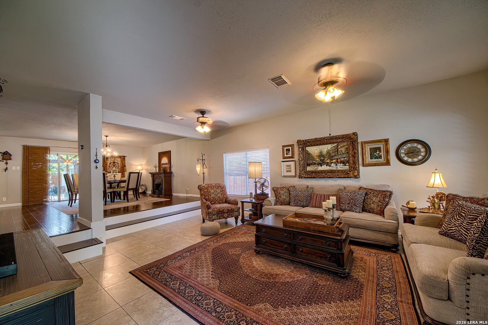 2422 Thrasher Oak