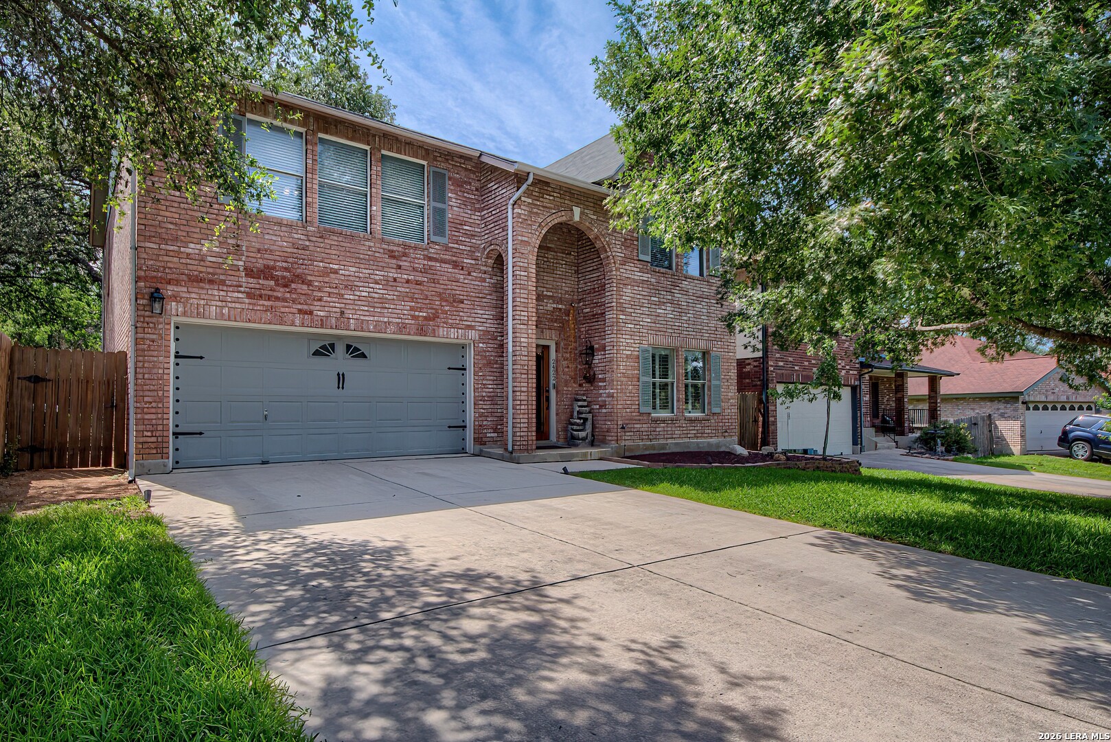 2422 Thrasher Oak
