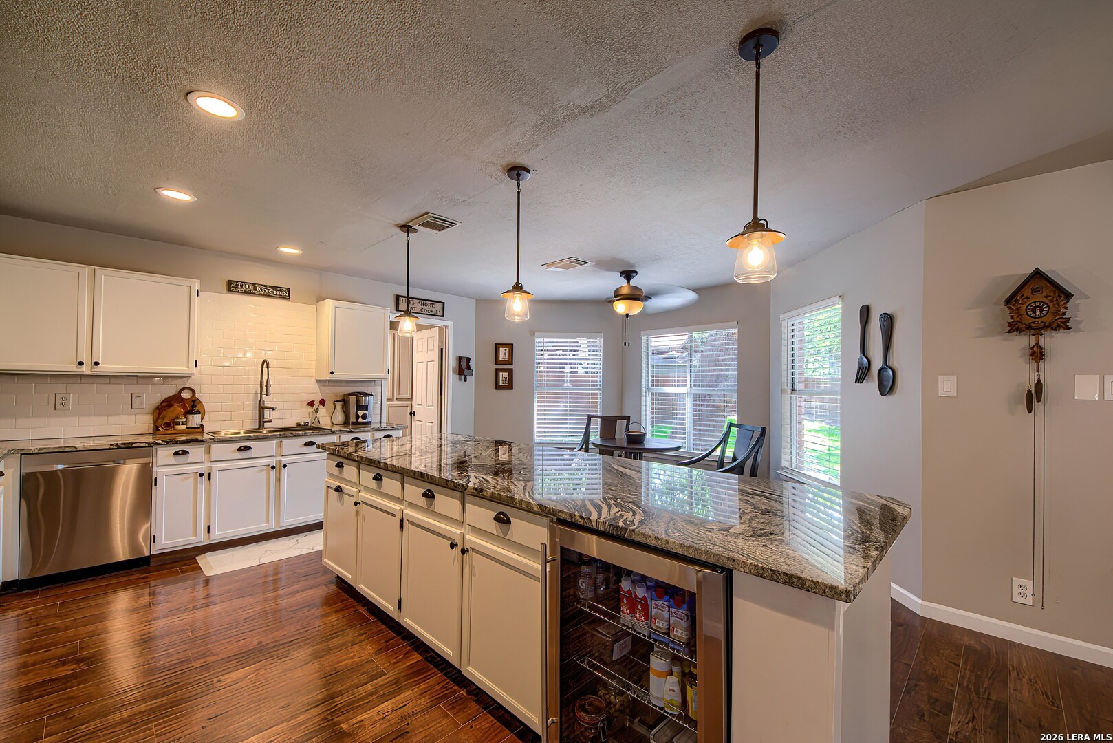 2422 Thrasher Oak
