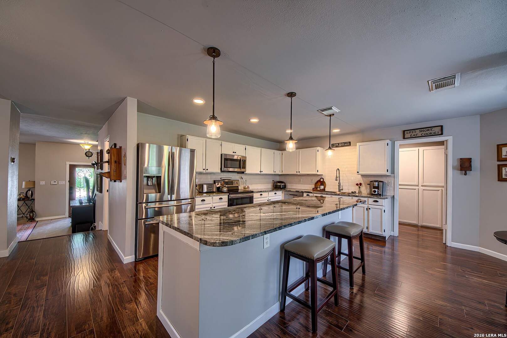 2422 Thrasher Oak