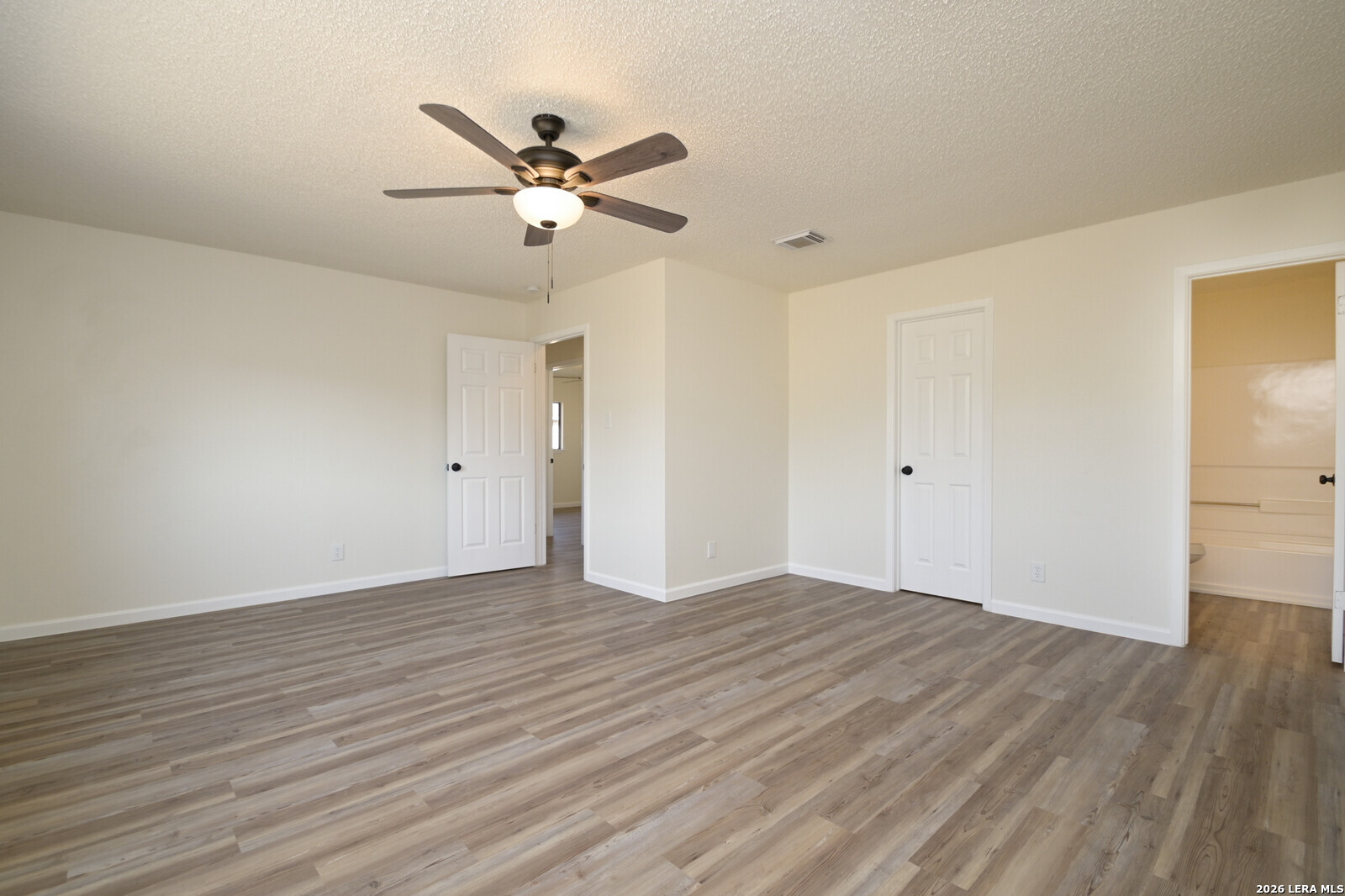 4522 SHERWOOD WAY