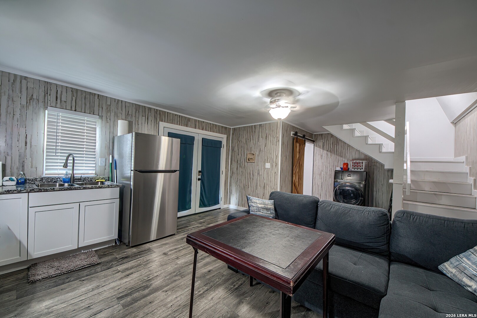 105 SKY COUNTRY DR