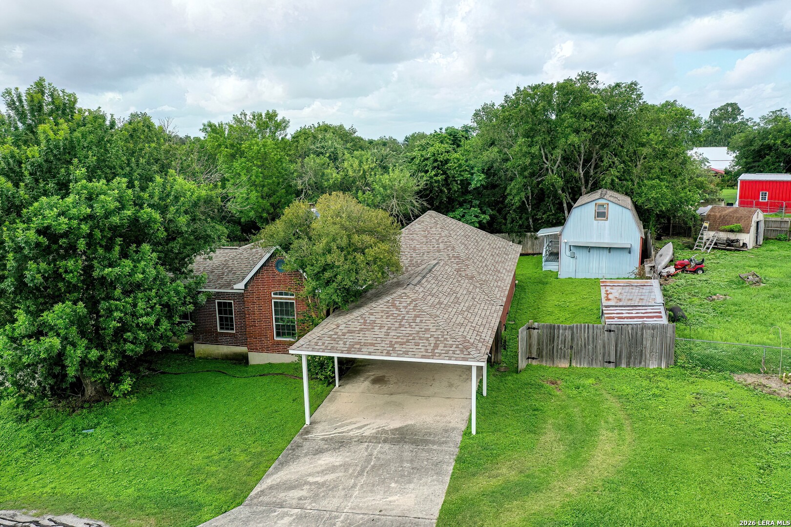 105 SKY COUNTRY DR